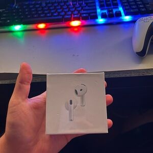 Apple AirPods 4 with Active Noise Cancellation